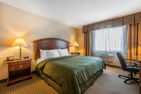 Baymont By Wyndham Fort Morgan - Click Find 15