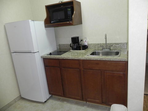 Baymont By Wyndham Fort Morgan - Click Find 27