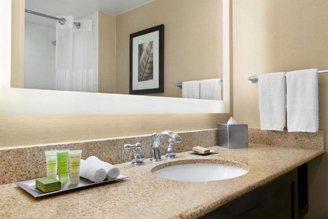 Hilton Singer Island Oceanfront Resort - Bet 4u 35