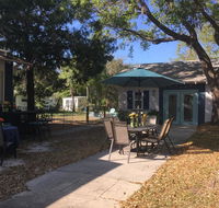 Ozona Bungalow and guesthouse
